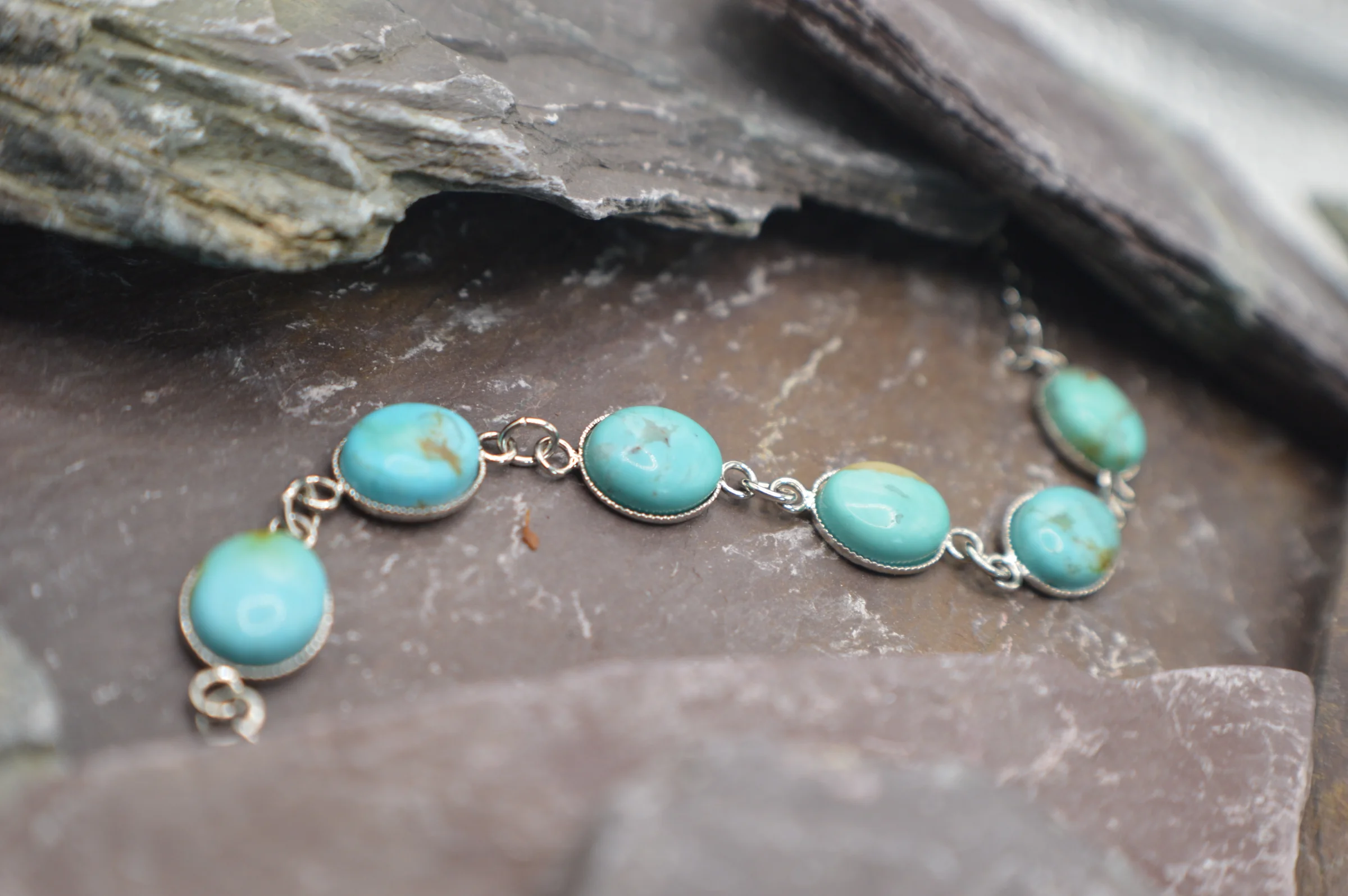 'Cyan' Chinese Turquoise Bracelet (Size: 8in M/L)
