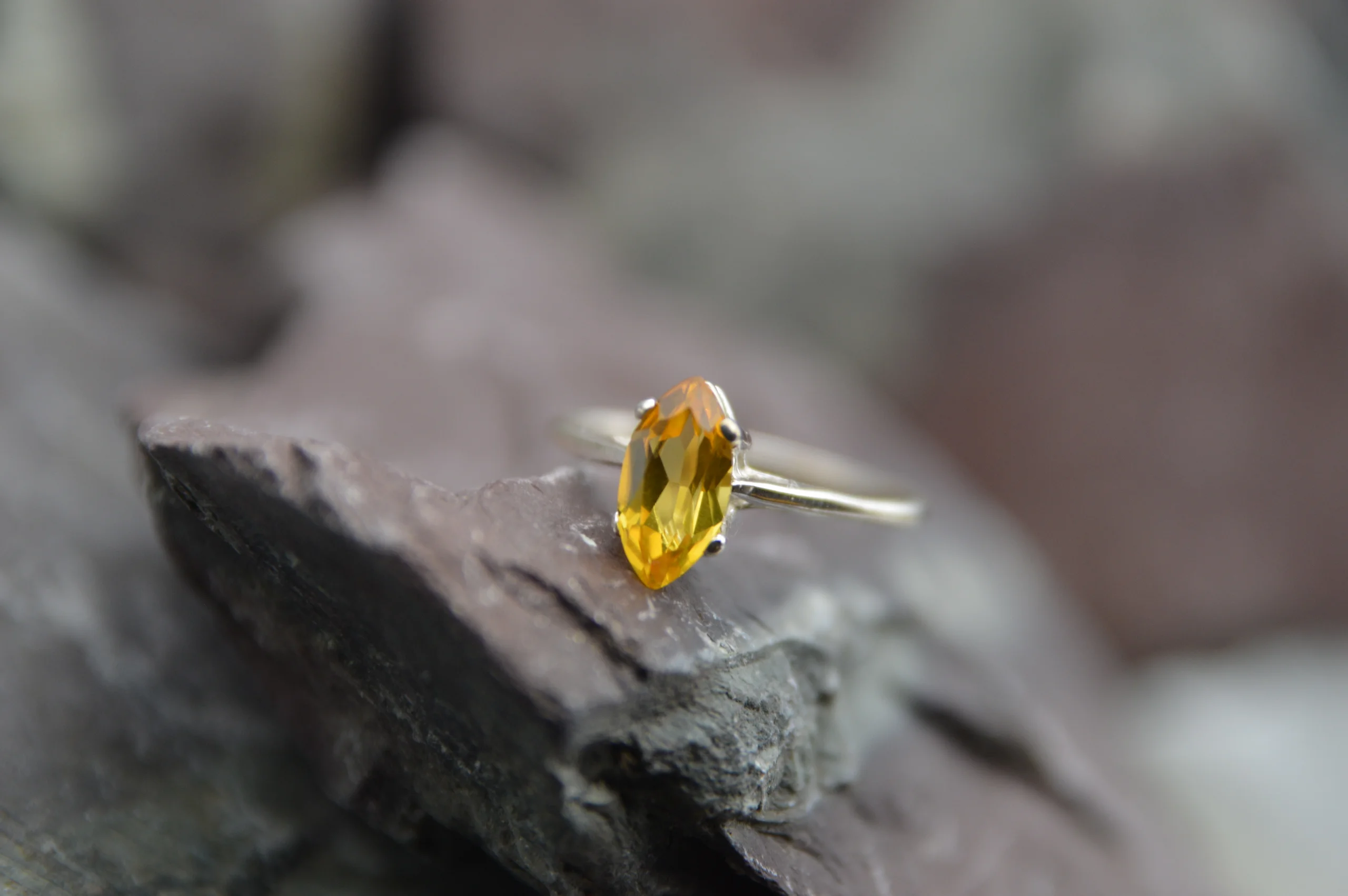 'Sunshine' yellow sapphire/sterling silver UK size O/ US 7